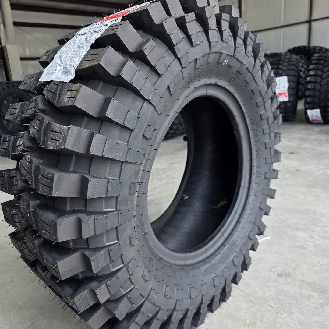 37X13.50-17LT